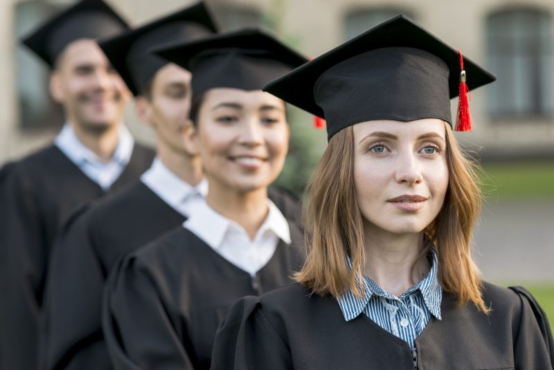 ¿Qué hacer después de graduarte? Opciones reales si te interesa el mundo digital